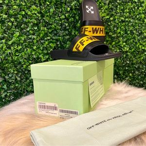 Off-White
Industrial logo slides